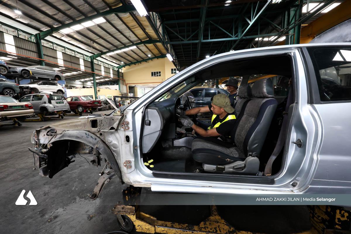Don’t let abandoned cars clutter urban spaces