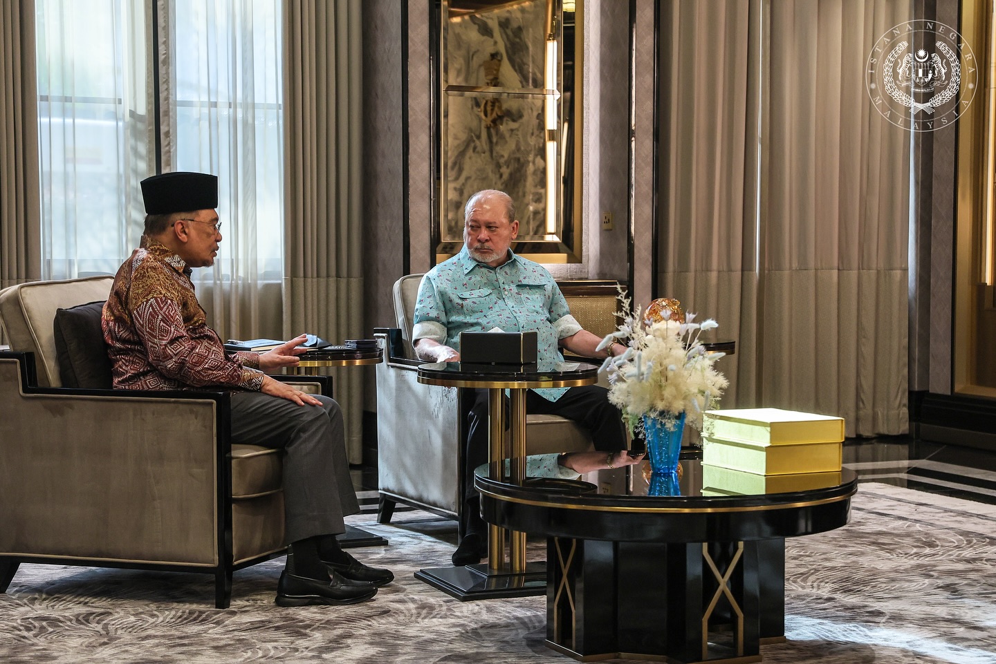 Agong dipersembahkan cadangan Belanjawan 2026