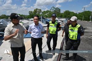 拆除双溪毛糯12家非法工厂   黄瑞林吁业者尽快登记合法化