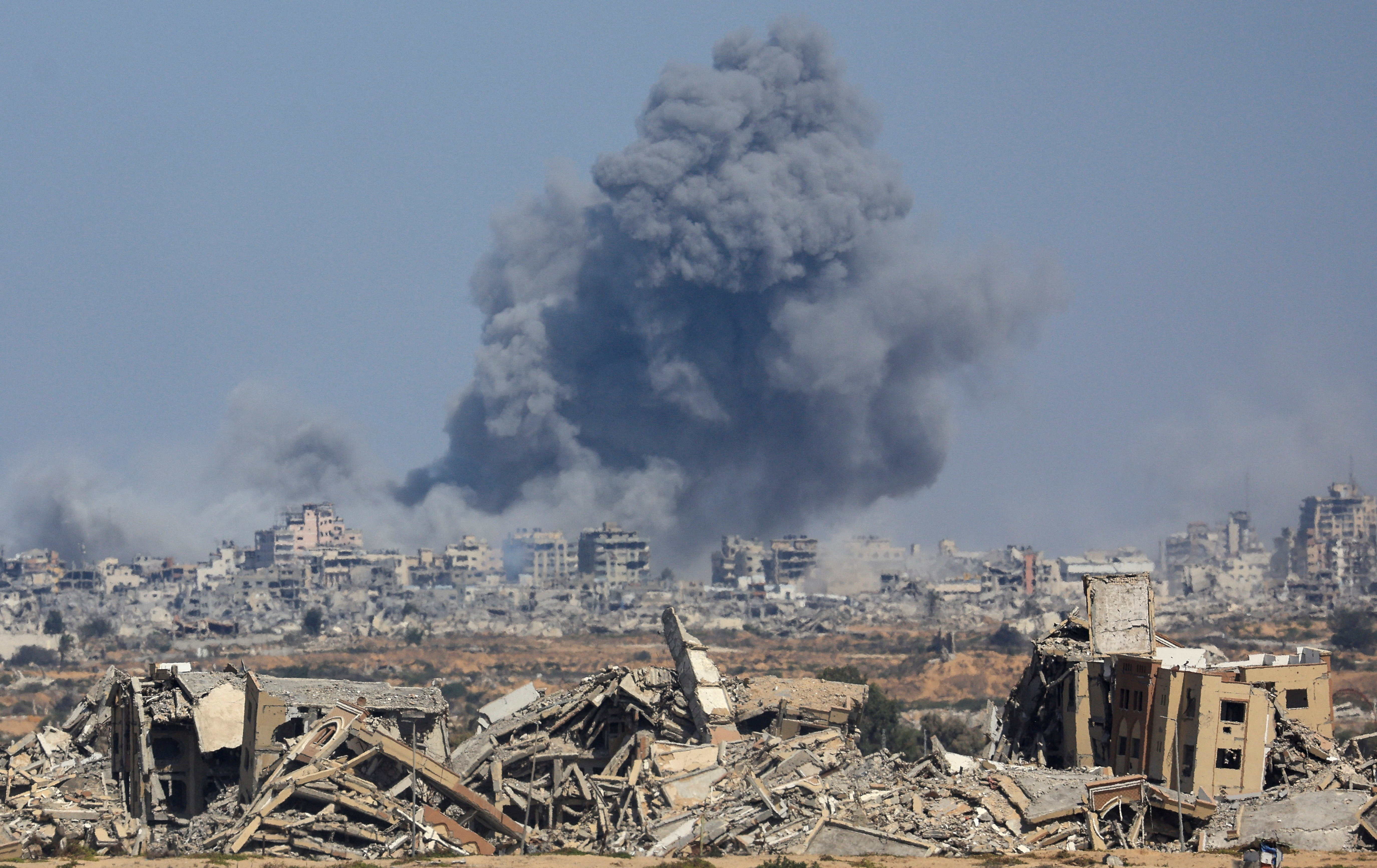 Trump gives Hamas till 2200 GMT to reach Gaza deal