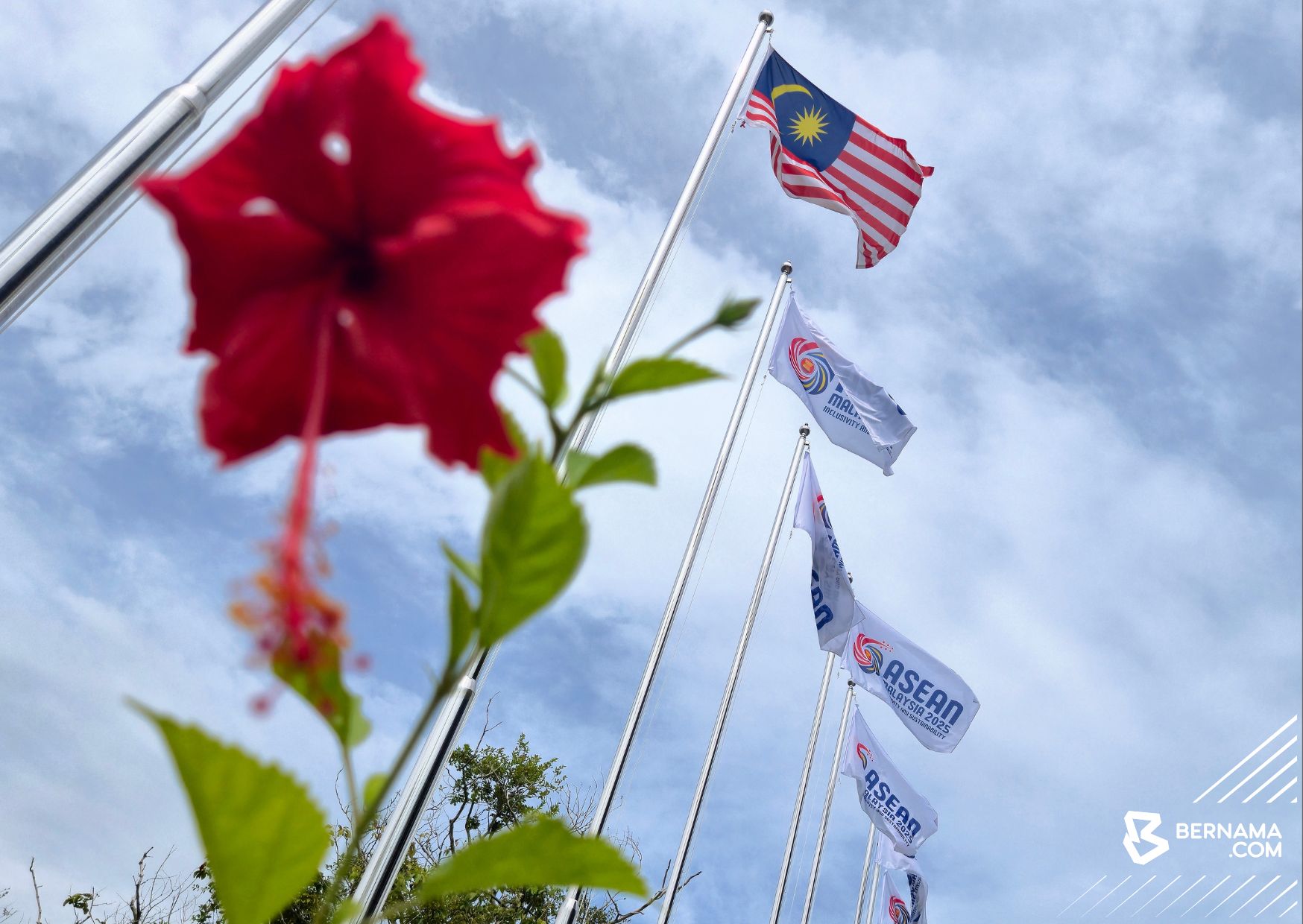 Anwar rasmi Sidang Kemuncak ASEAN, lebih 30 ketua negara dan kerajaan sertai perbincangan