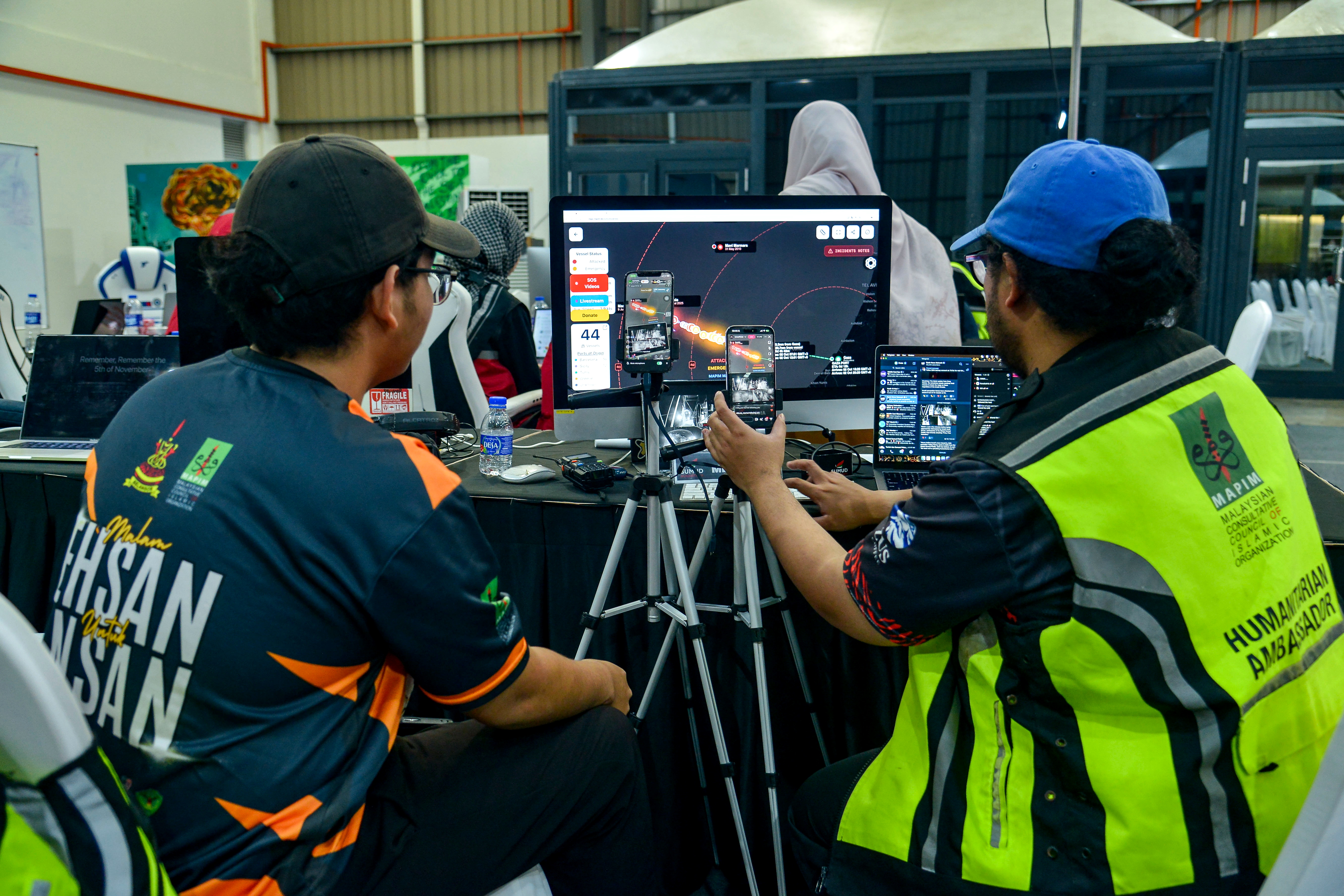 Campak telefon bimbit ke laut elak maklumat peribadi terdedah