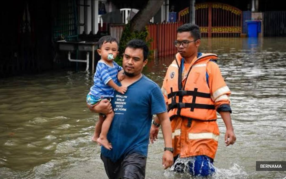 Stay alert, stock up: Selangorians warned of heavy rain from November
