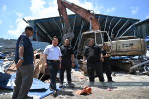 EXCO: 12 kilang haram diroboh, negeri tidak kompromi aktiviti tanpa kebenaran