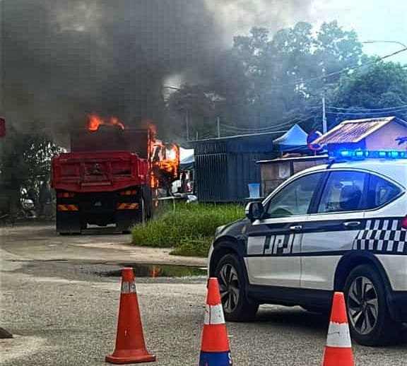 Bakar lori elak disita JPJ, pemilik didenda RM3,500