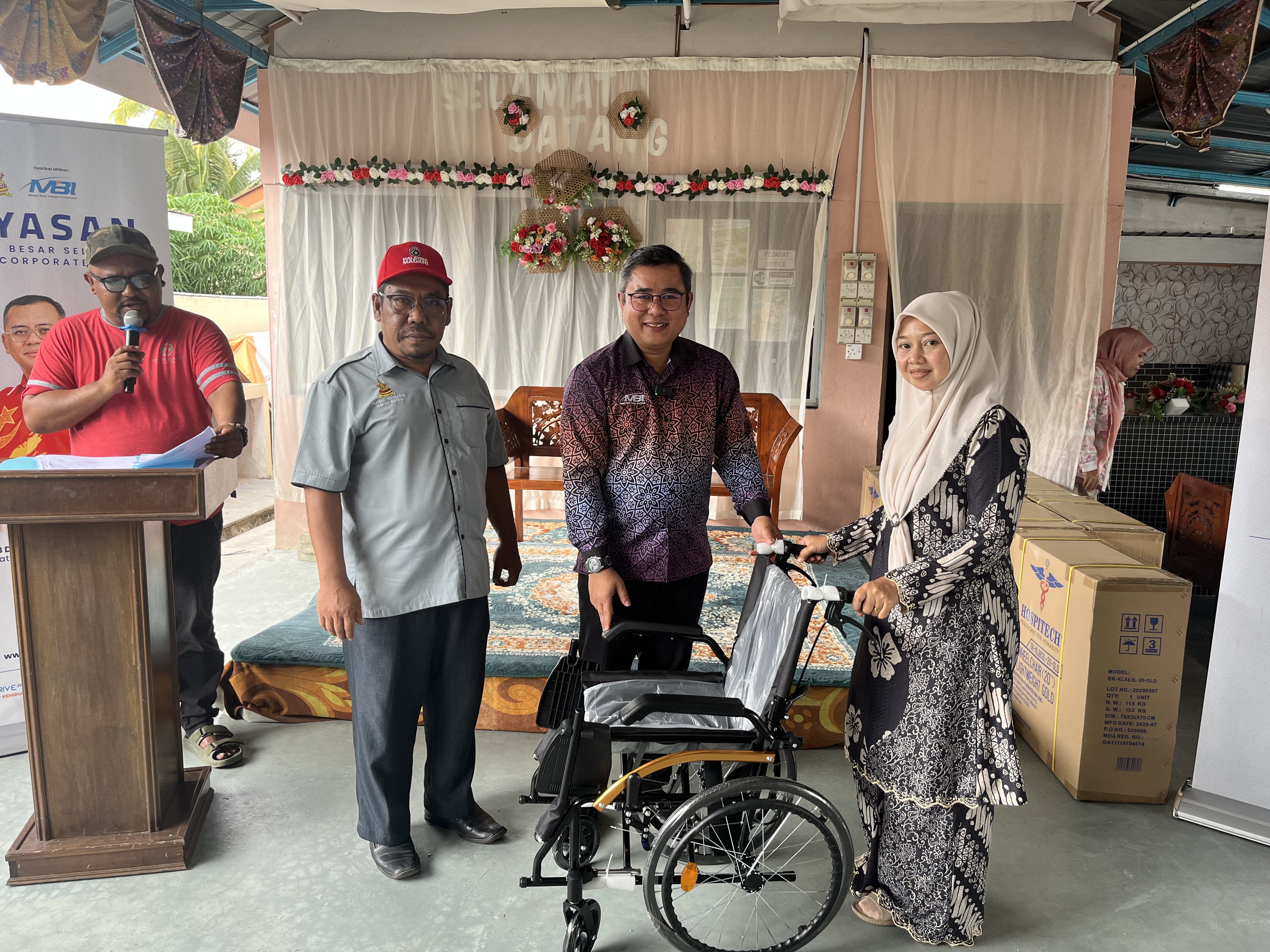 Yayasan MBI sumbang kerusi roda, katil hospital kepada golongan asnaf