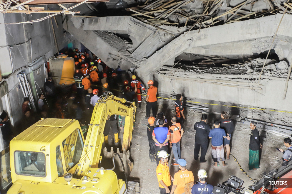 Three dead, 91 students feared trapped in East Java school collapse