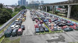 【专题：谁来清走废车？4/4】 废车处理“卡”法令   雪州促简化报废机制解困境 