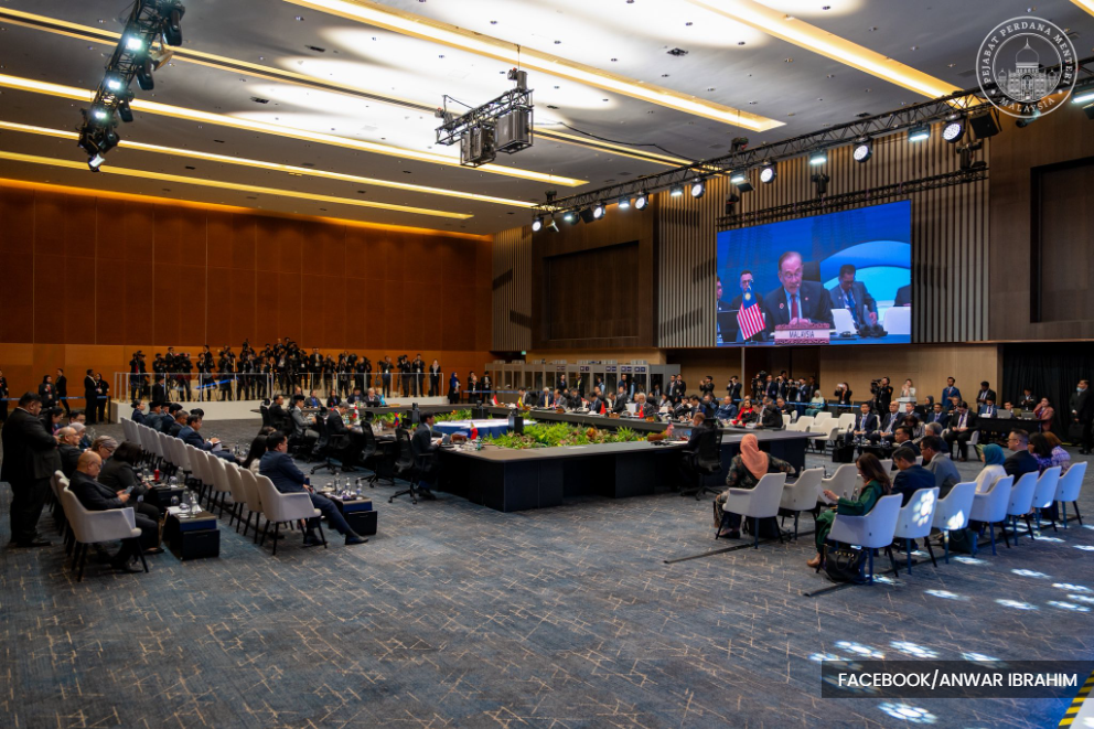 Asean-China trade upgrade, chairmanship handover to mark summit's finale