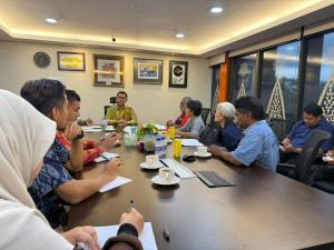 State govt vows humane resettlement after Jalan Papan residents protest