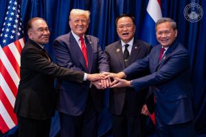 大马促成泰柬签署和平协议 东盟峰会展现外交桥梁与中等强国地位