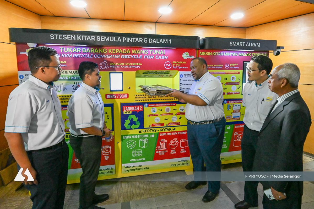 Selangor launches smart vending machine, offers cash rewards for recycling