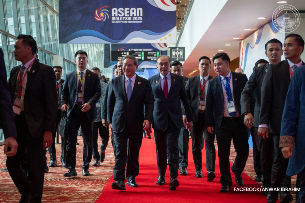 Asean-China trade upgrade, chairmanship handover to mark summit's finale