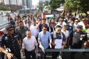 Three demands submitted, solidarity gathering to continue tomorrow over GSF 