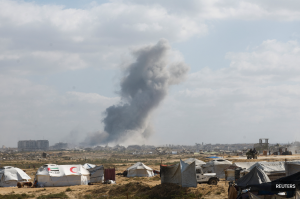 Israel ramps up Gaza City offensive as Hamas weighs Trump plan