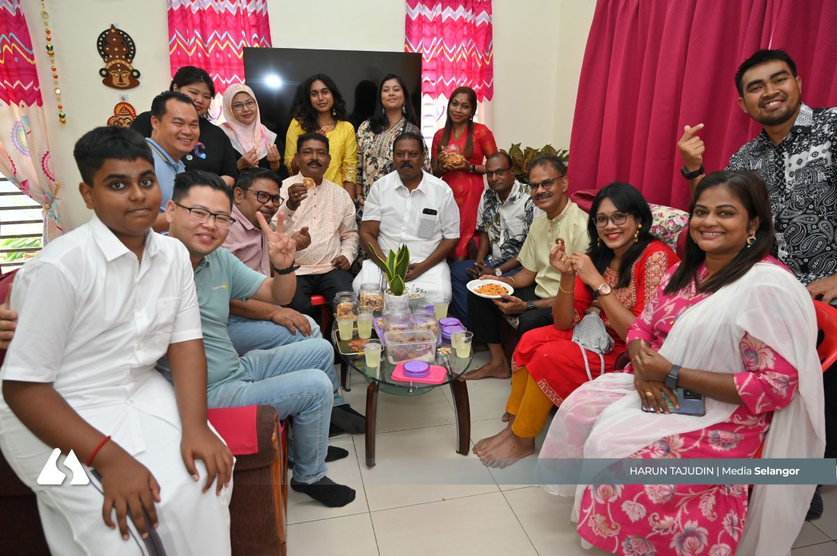 Ziarah Deepavali sambil tinjau kawasan, erat hubungan bersama masyarakat