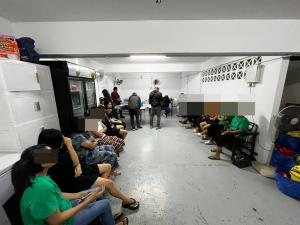 移民局突击灵市  救出40名被剥削印尼女子