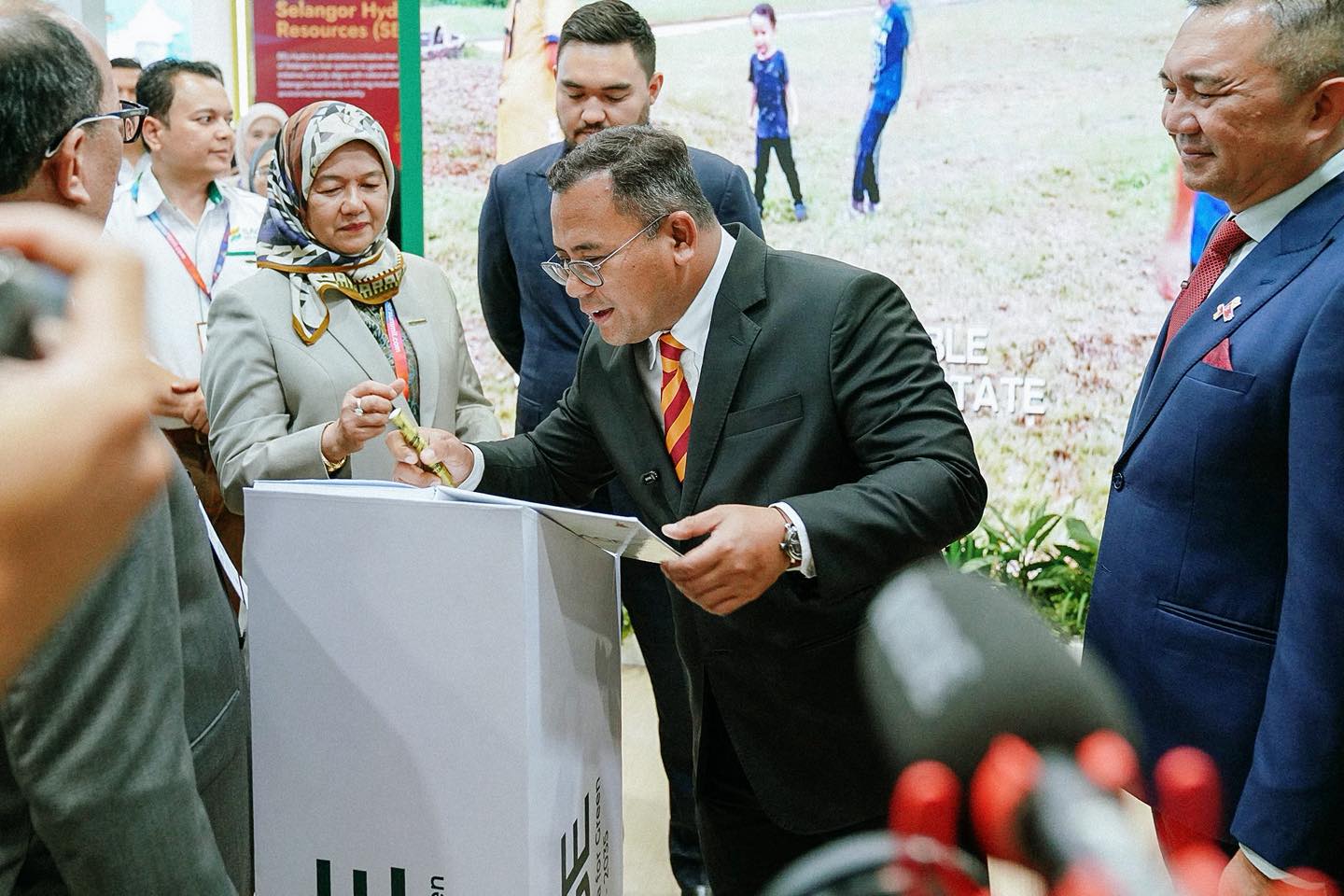 Largest share of Selangor budget to go to education, TVET push in schools