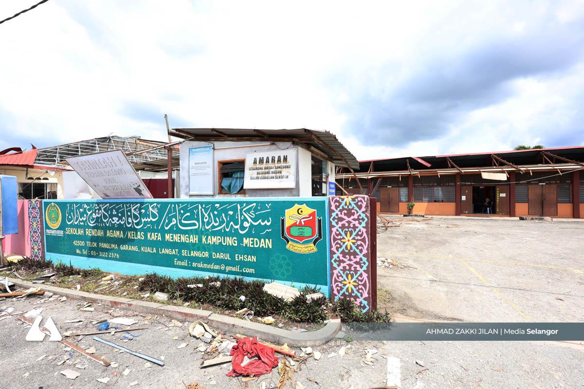 Ribut: Arahan guru 'tunduk, duduk depan' selamatkan murid dari serpihan kaca pecah