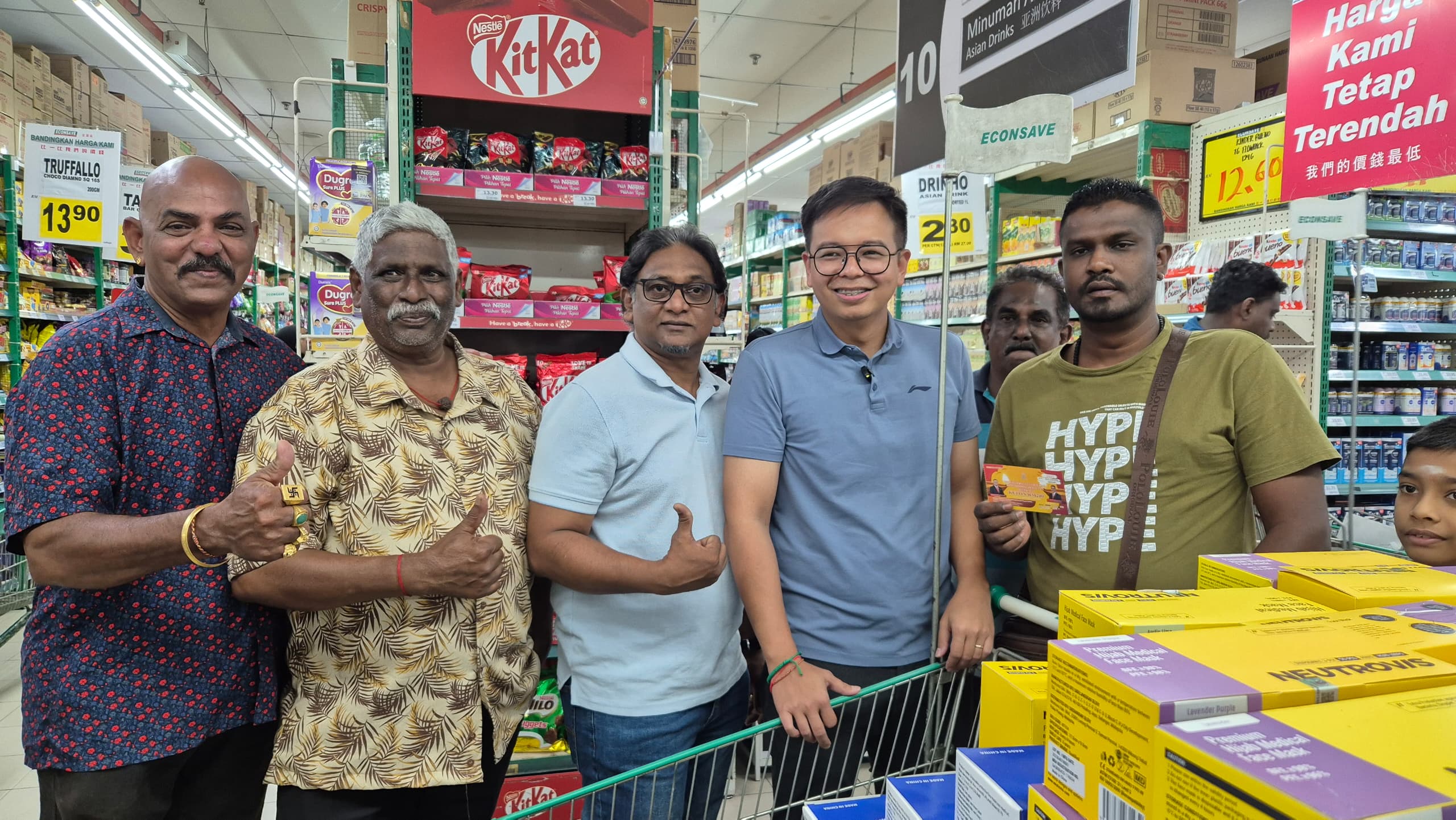 பலாக்கோங் தொகுதியில் தீபாவளி பற்றுச் சீட்டுகள் விநியோகம் 