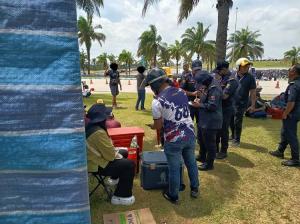 世界摩托车大赛热闹登场   无牌小贩被雪邦市会取缔