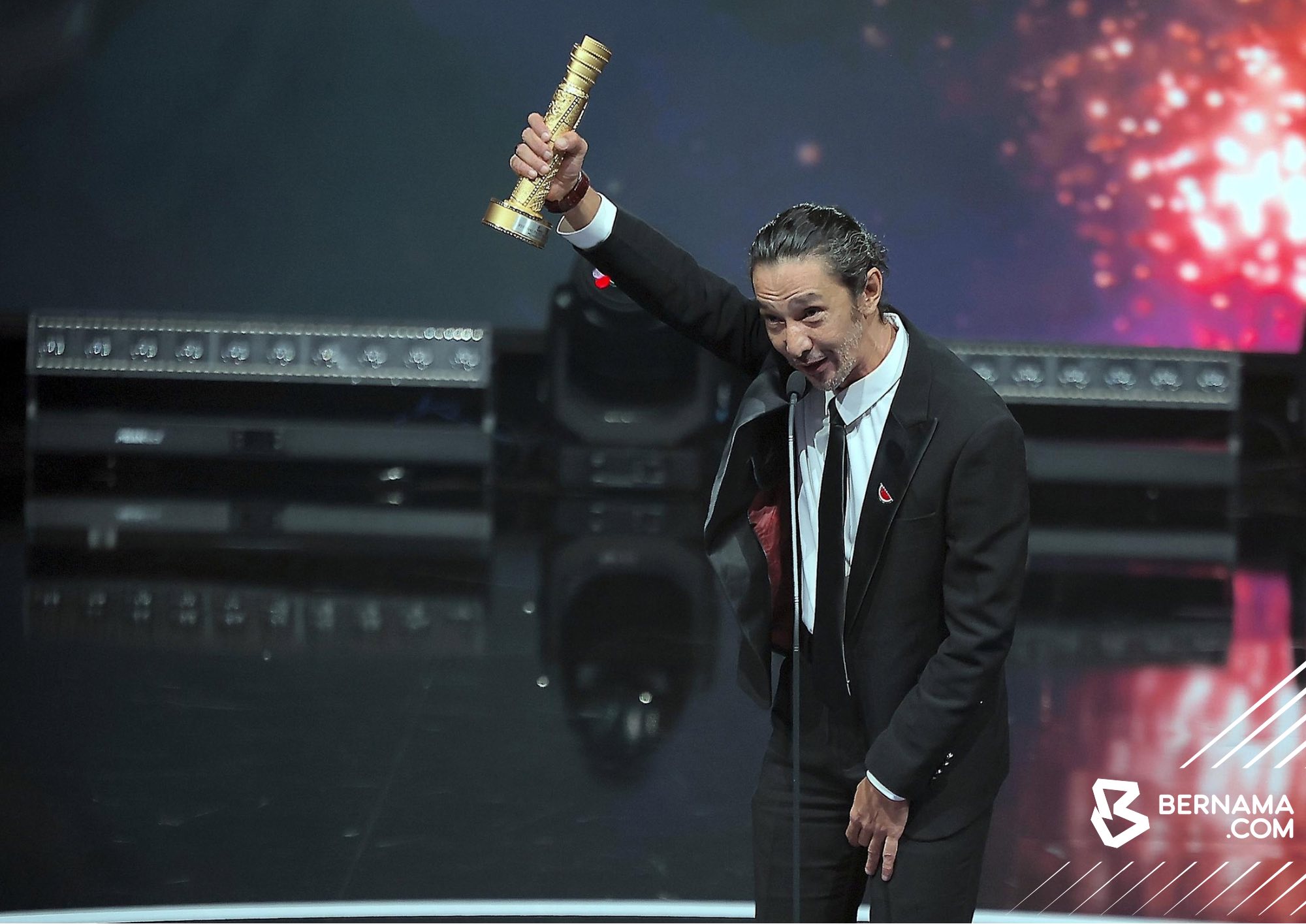 FFM34: Bolot enam anugerah, "Babah" dinobat filem terbaik 