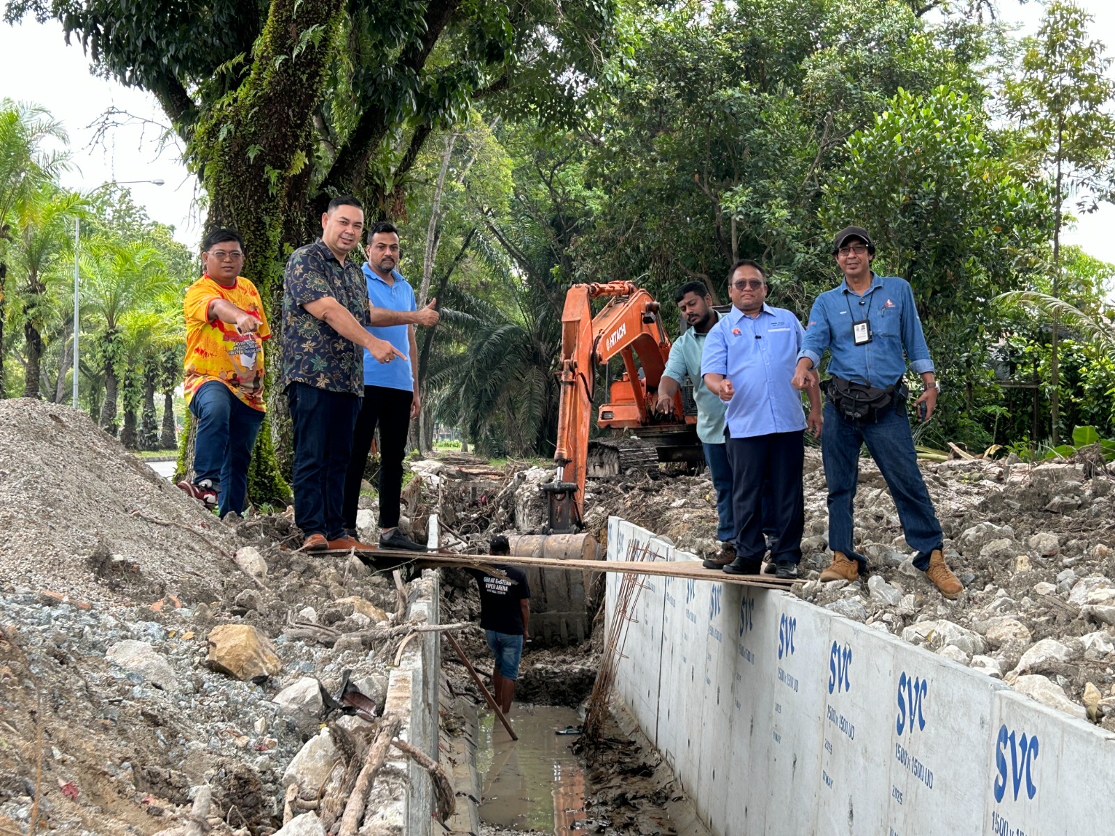 தாமன் மாஸ் மற்றும் புத்ரா பிரிமா பகுதியில்  வெள்ள அபாயத்தை குறைக்க வடிகால் மேம்பாட்டு பணிகள் – சிப்பாங் நகராண்மைக்கழகம்