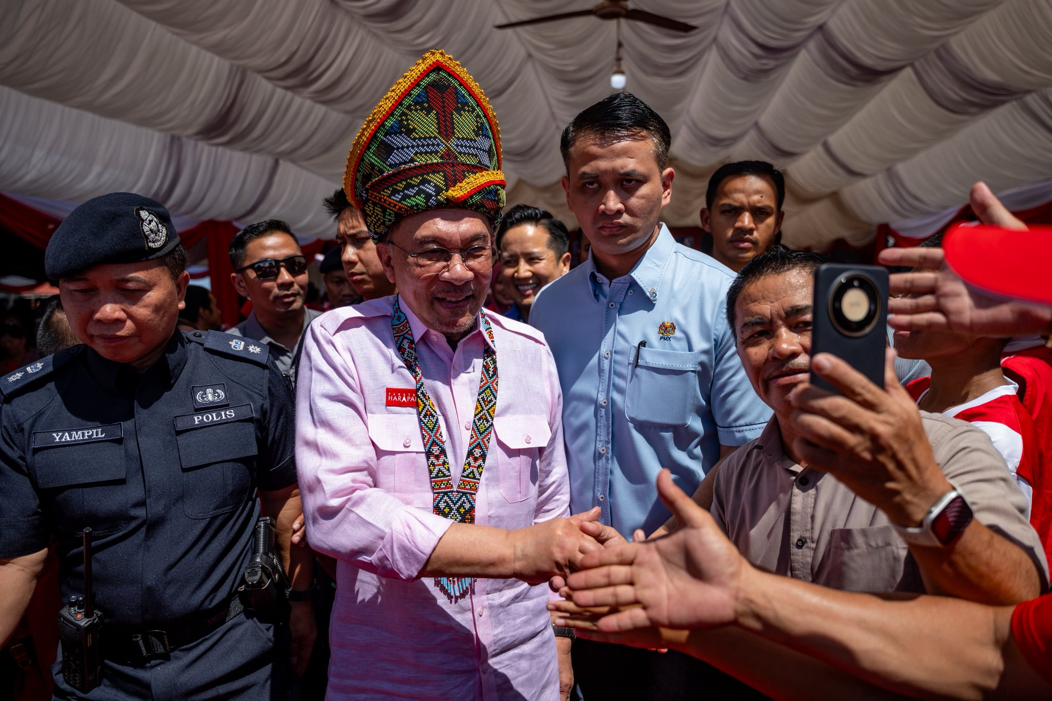 PRN Sabah: Kempen mula rancak, 596 calon santuni pengundi  