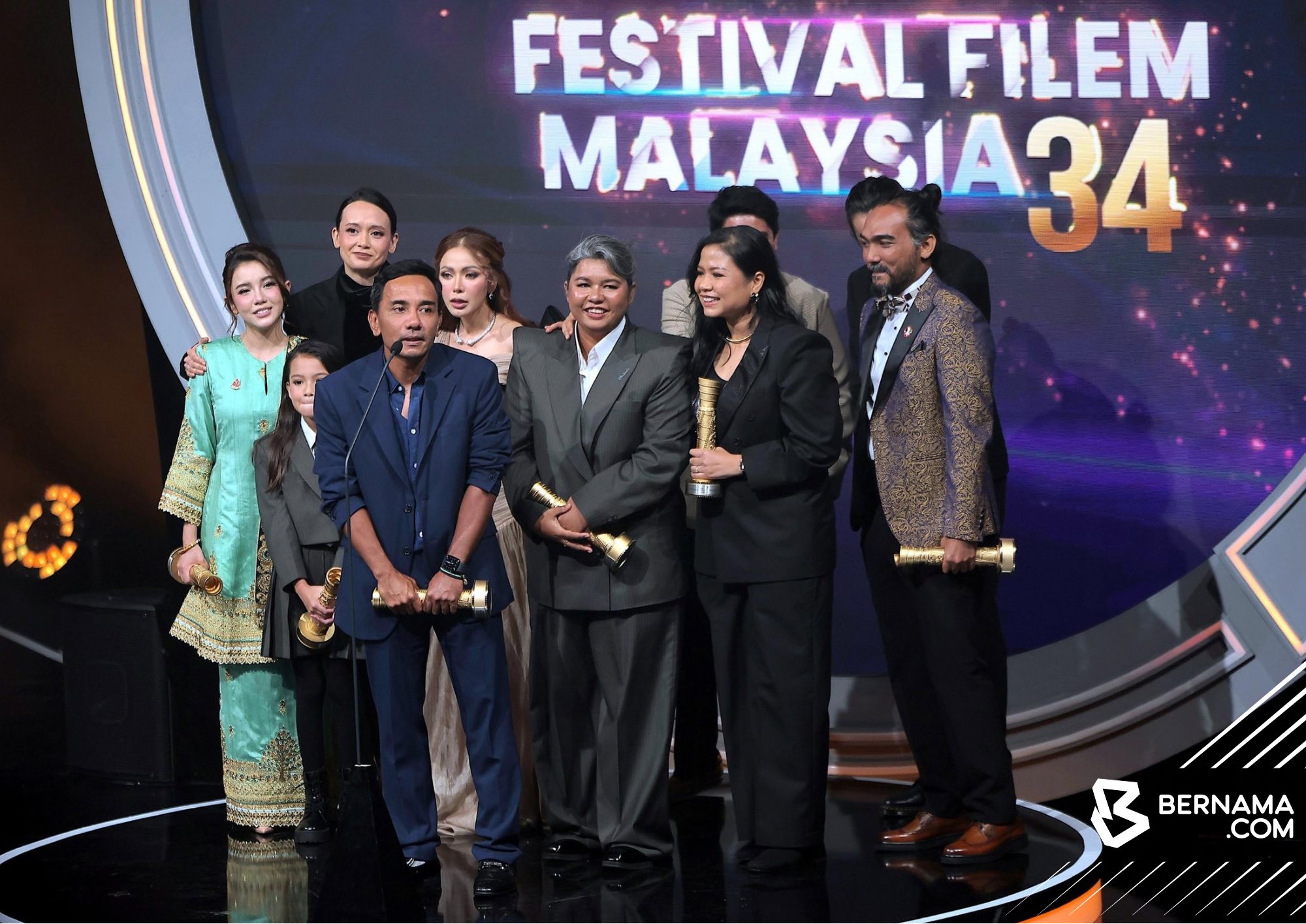 FFM34: Bolot enam anugerah, "Babah" dinobat filem terbaik 