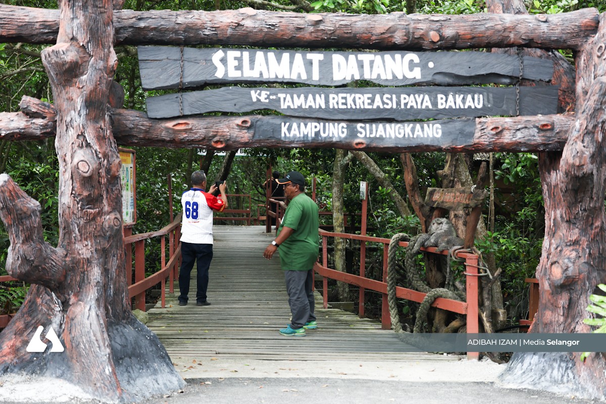 Canting batik di taman rekreasi paya bakau pupuk minat seni, hargai alam sekitar