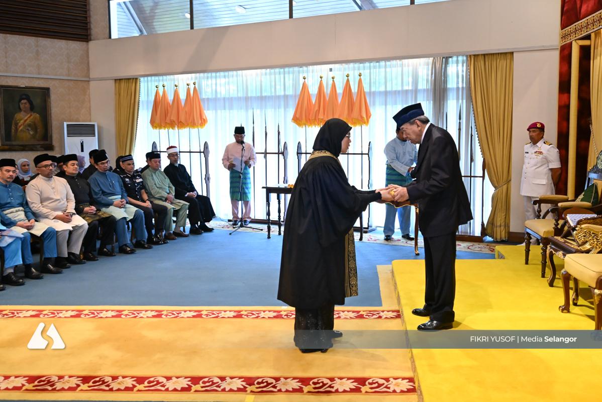 Pelantikan Nenney Shuhaidah perkukuh institusi keadilan syariah Selangor - Amirudin