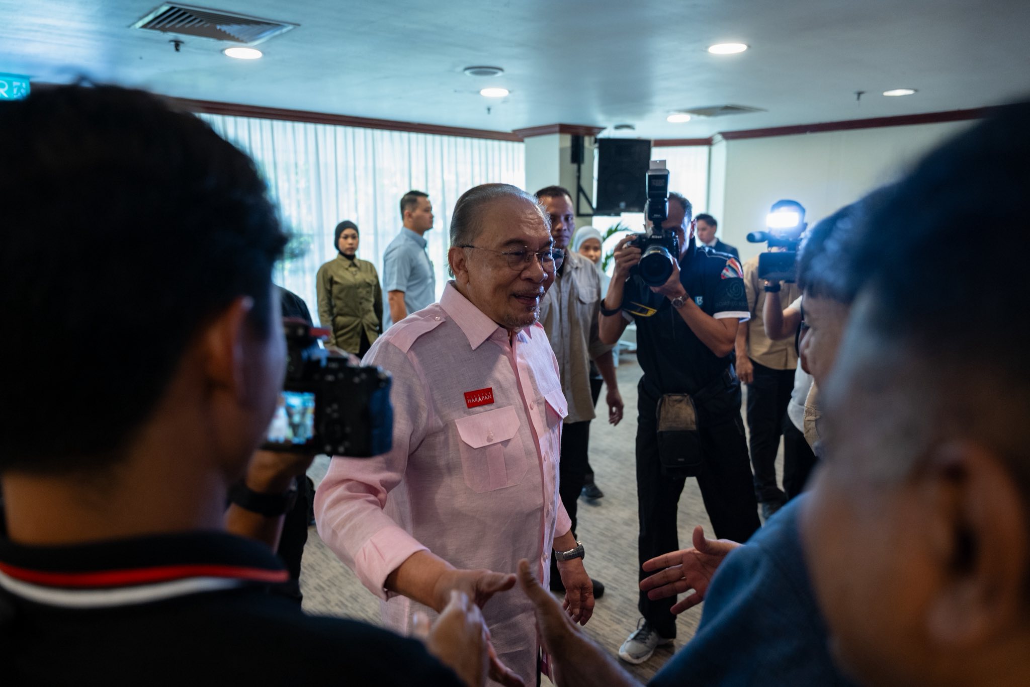 PM prihatin isu gaji wartawan Sabah, janji tindakan segera