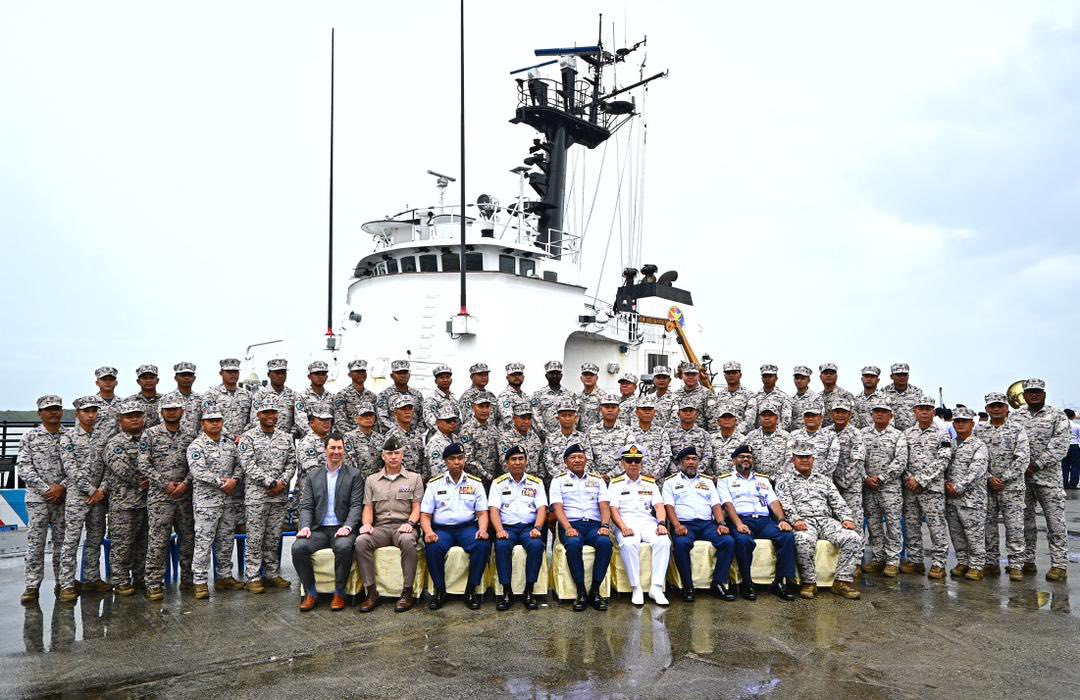 Kapal Ex-USGC Steadfast tiba selepas berlayar 10,600 batu,  perkukuh aset Maritim Malaysia