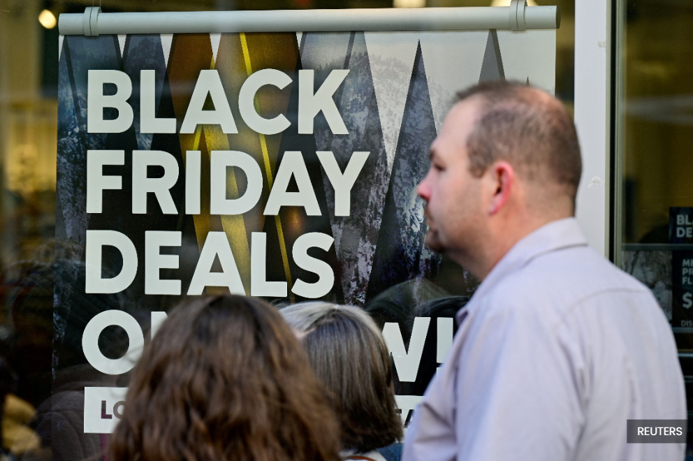 Small US retailers face holiday supply chaos due to Trump tariffs