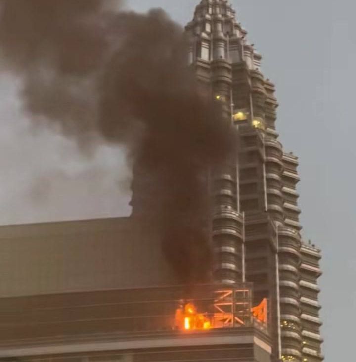 国家石油第3大厦57层楼火灾已灭   消拯员迅速控制火势.无人伤亡!