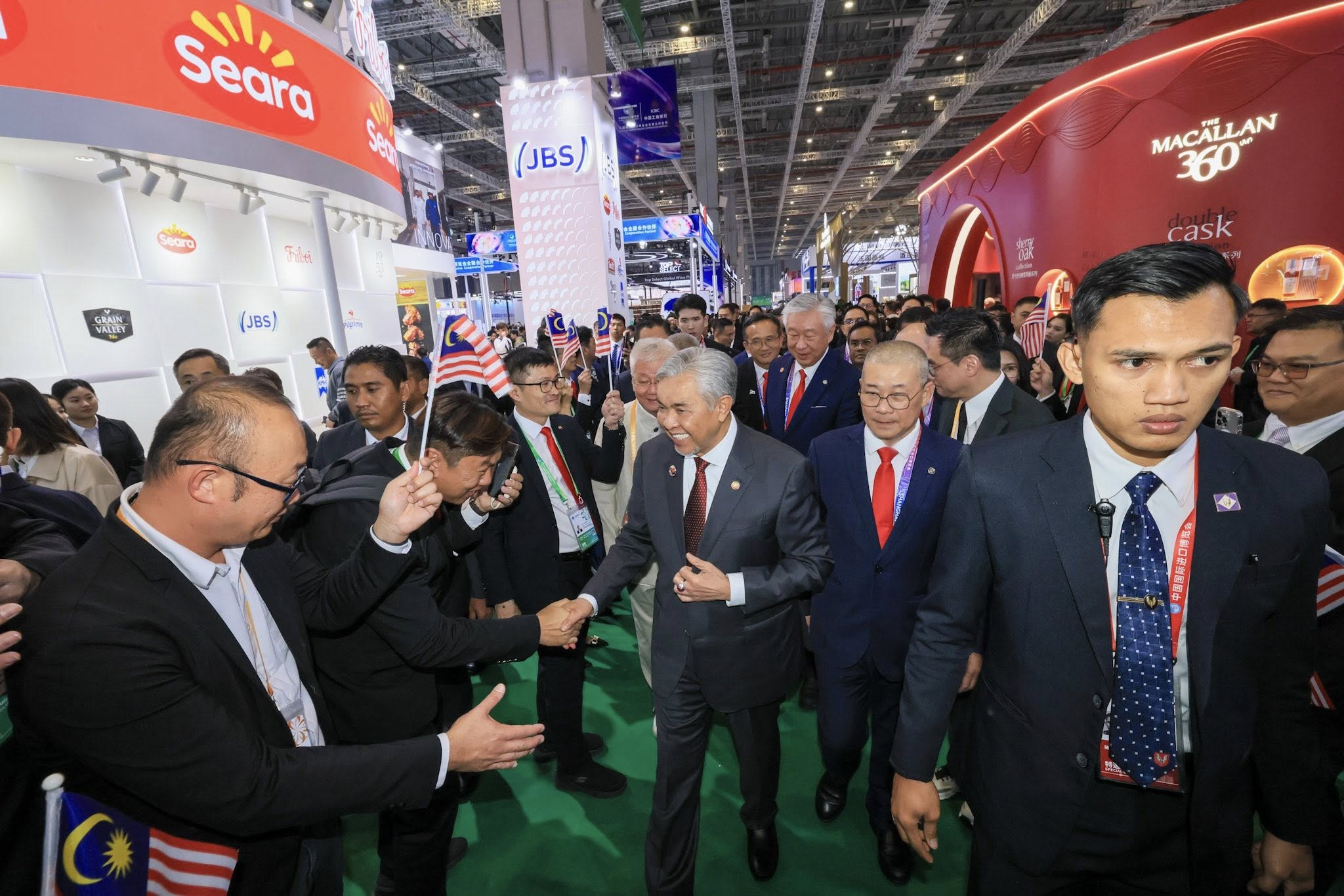 马中明年添2500技职培训名额 扎希:15年内可大减外劳依赖