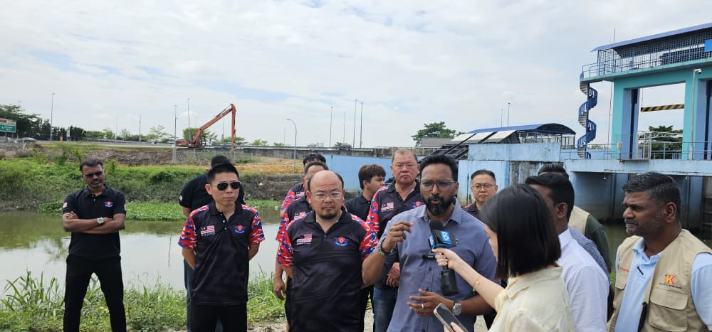 雪州火箭行动队抵哥打哥文宁救灾  清理灾后垃圾恢复公共卫生