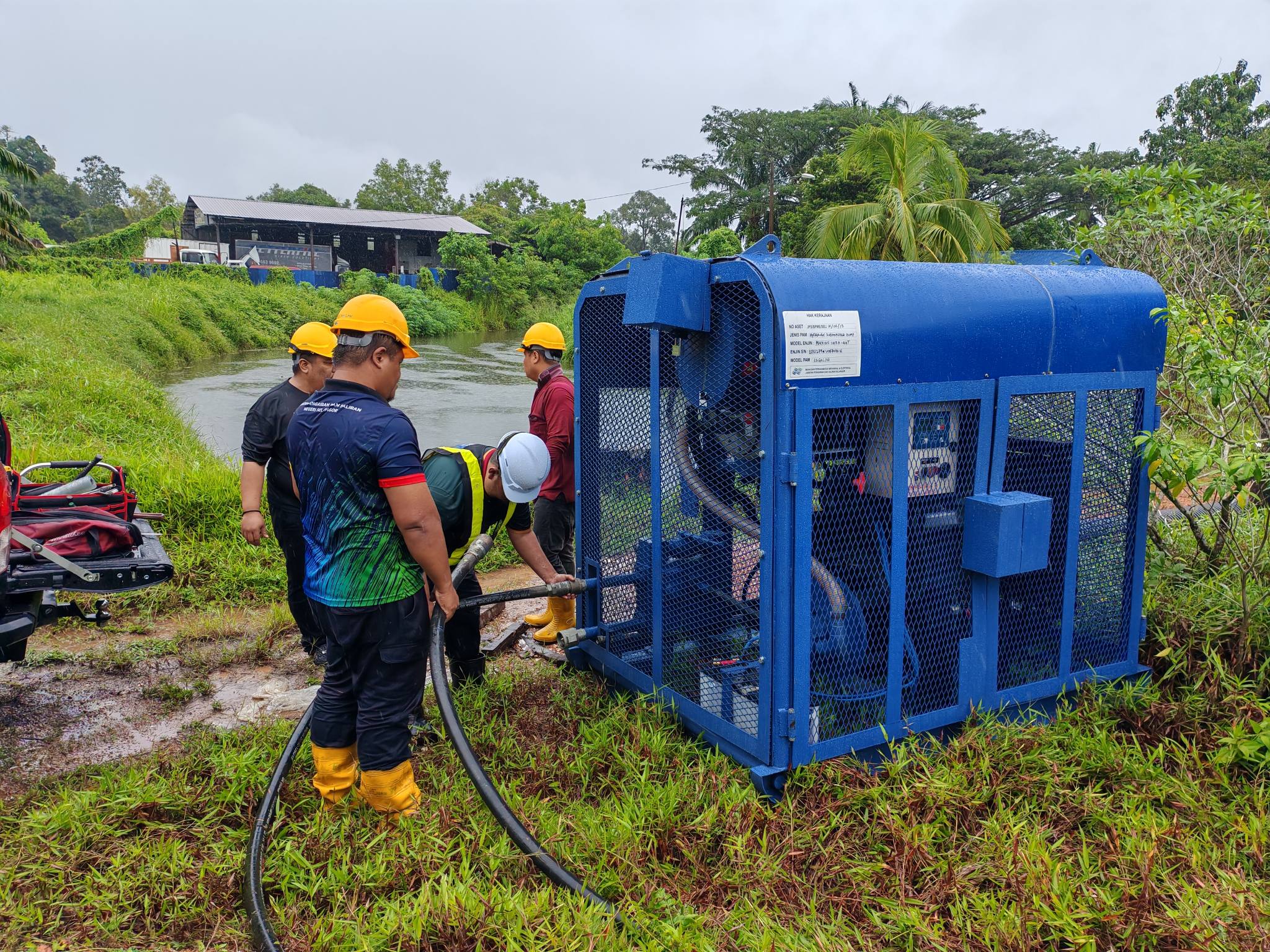 瓜雪3地装高容量移动水泵 水利局全力疏缓水灾灾情