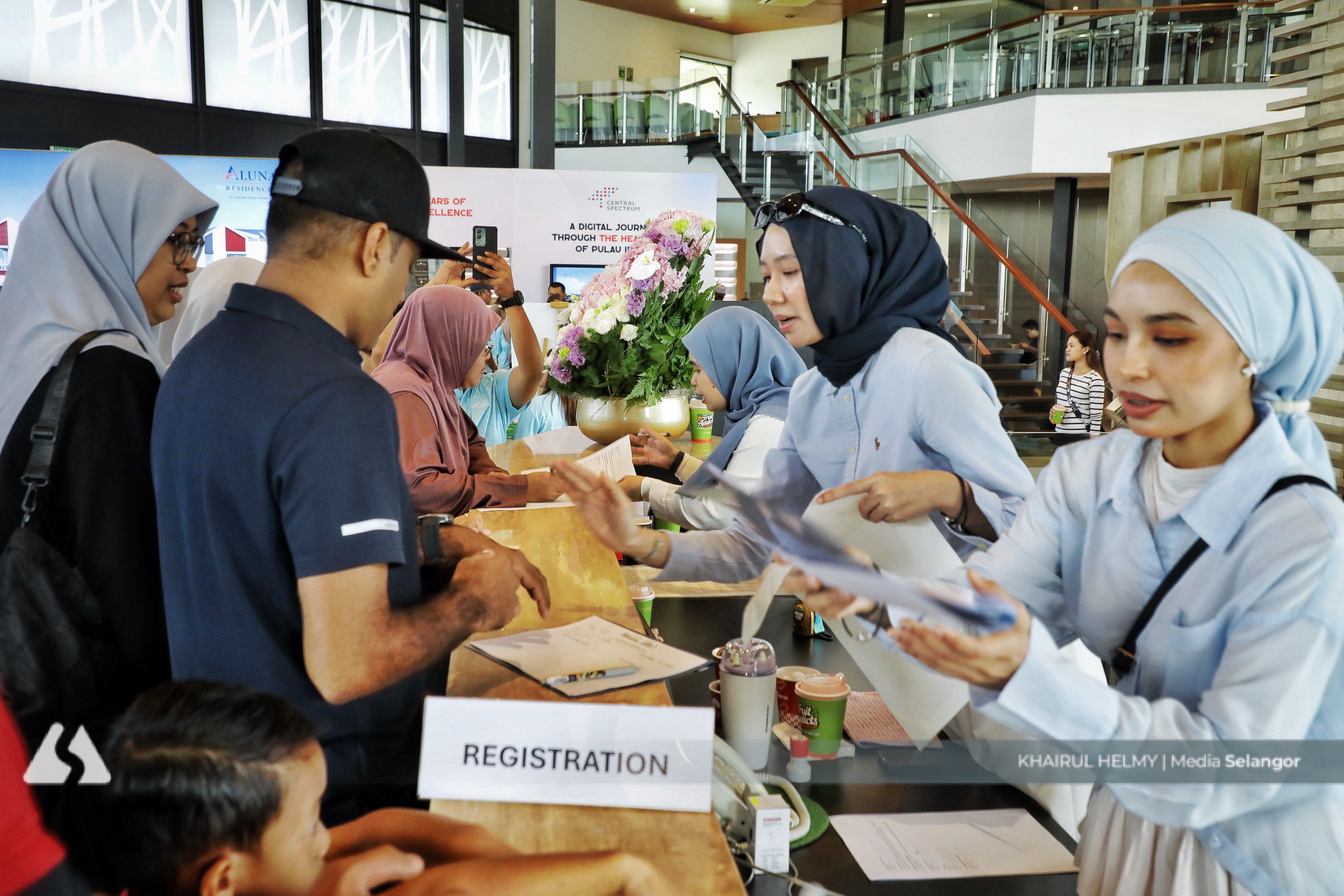 Central Spectrum lancar Residensi Aluna, kediaman teres moden tepi laut lengkap kemudahan