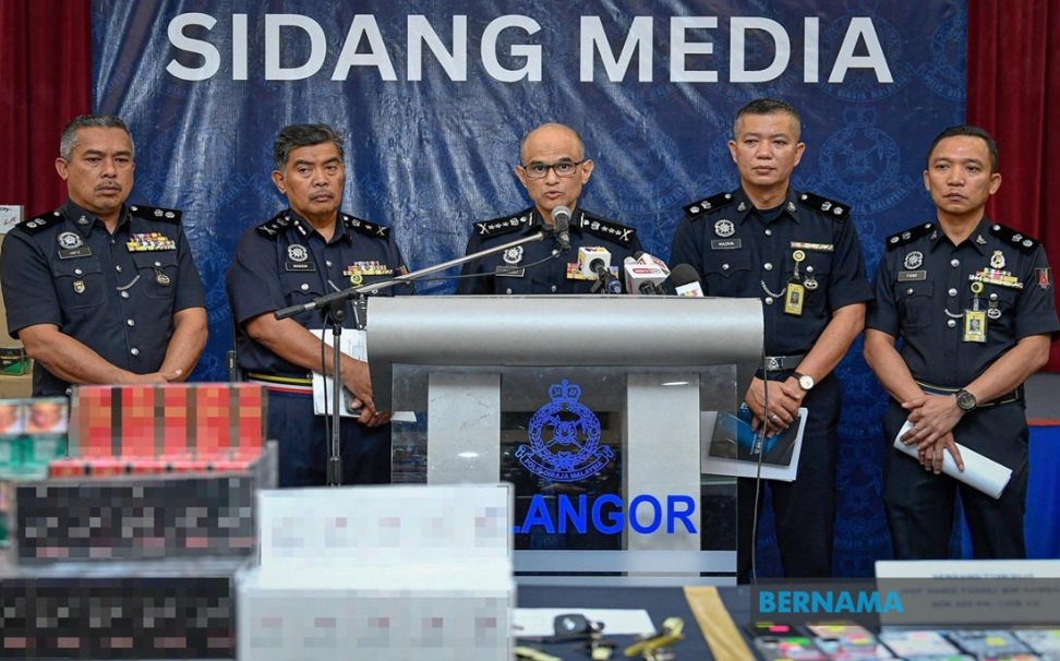 爱情包裹诈骗集团被捣毁　警方加影捕13外籍嫌犯