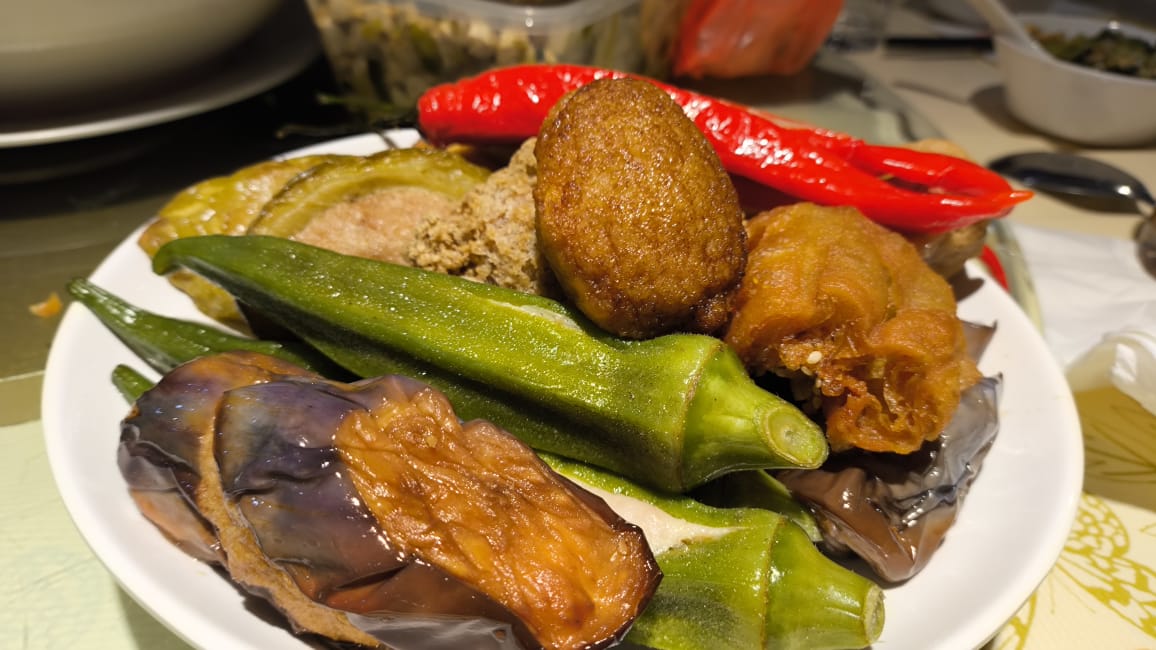 沙登百人客家宴聚乡情   传承舌尖上的客家美食