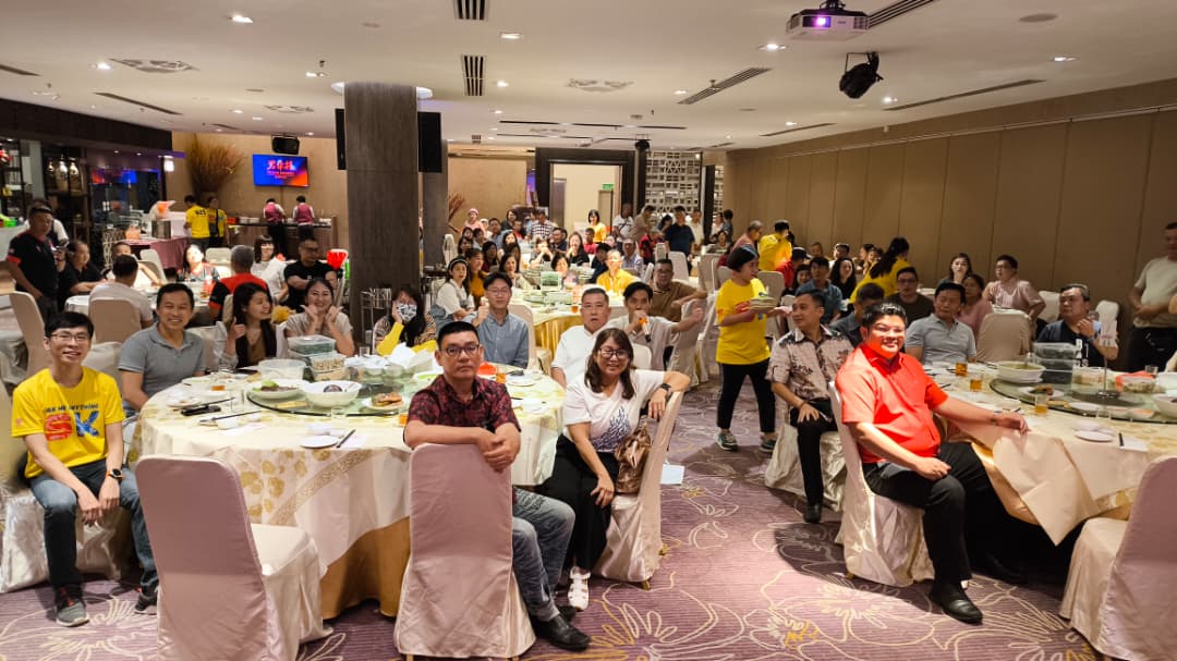 沙登百人客家宴聚乡情   传承舌尖上的客家美食