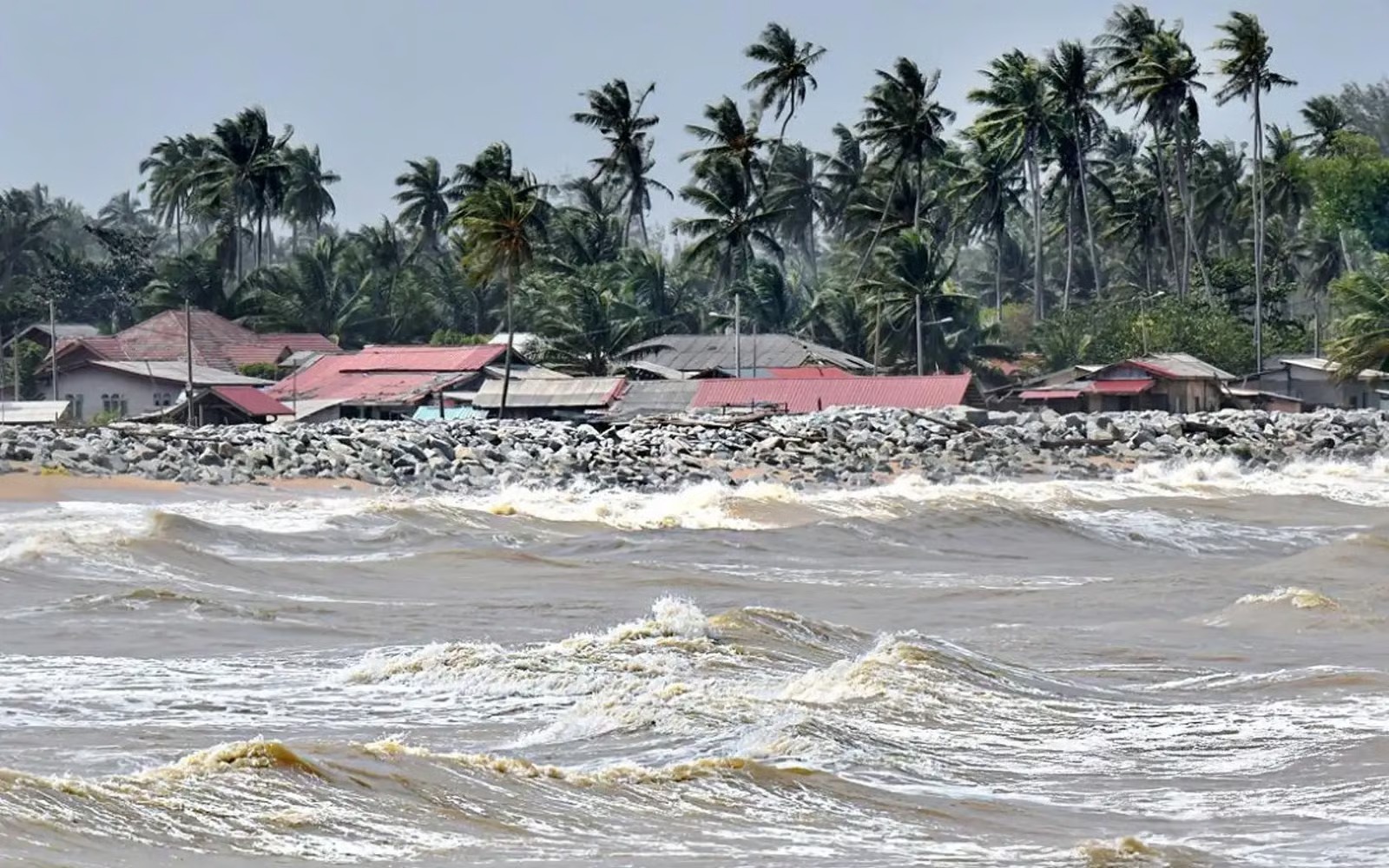ஃபுங்-வோங் சூறாவளி குறித்த எச்சரிக்கை; மெட் மலேசியா வெளியிட்டது 