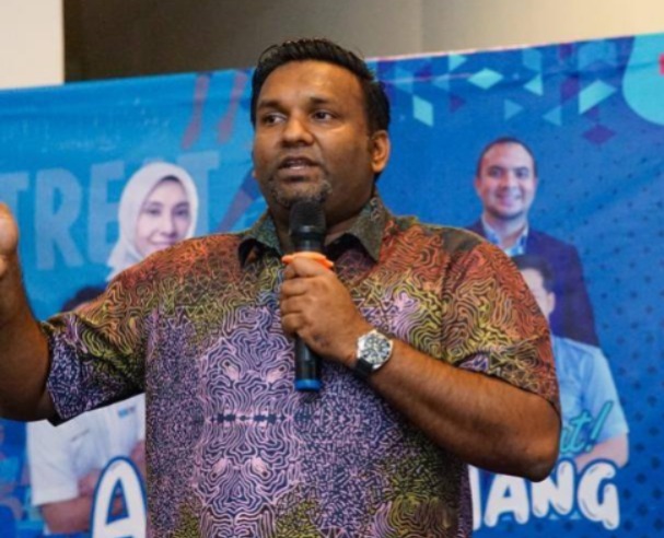 ம.இ.கா பாரிசான் நேஷனல் கூட்டணியிலிருந்து வெளியேறினால் அது அன்வாரைப் பாதிக்காது- பிகேஆரின் அஃபிஃப் அப்துல்லா கருத்து 