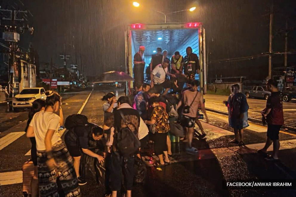 Over 6,000 Malaysians stranded in Thai floods brought home safely