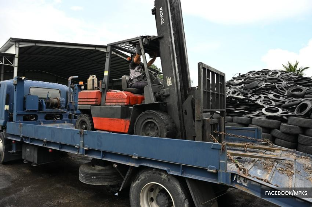 MPKS raids two illegal factories in Jeram, seizes 17 industrial machines