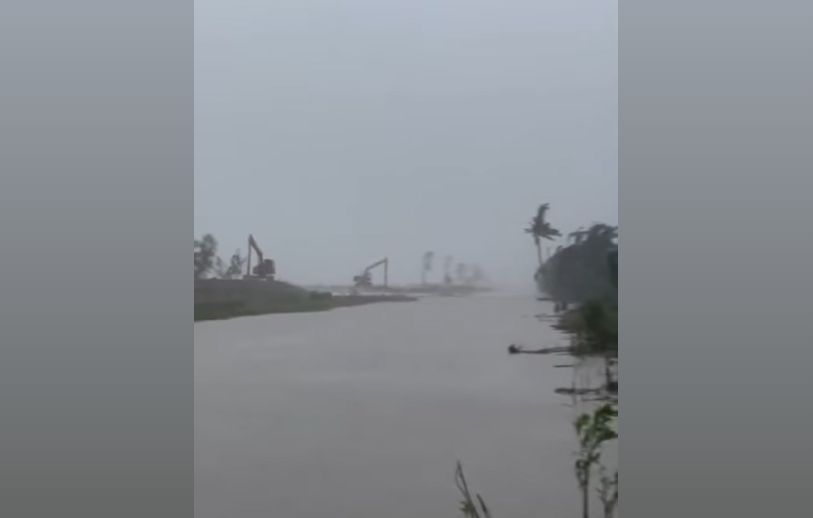 Seven stations record dangerous levels, over 300 victims seek shelter