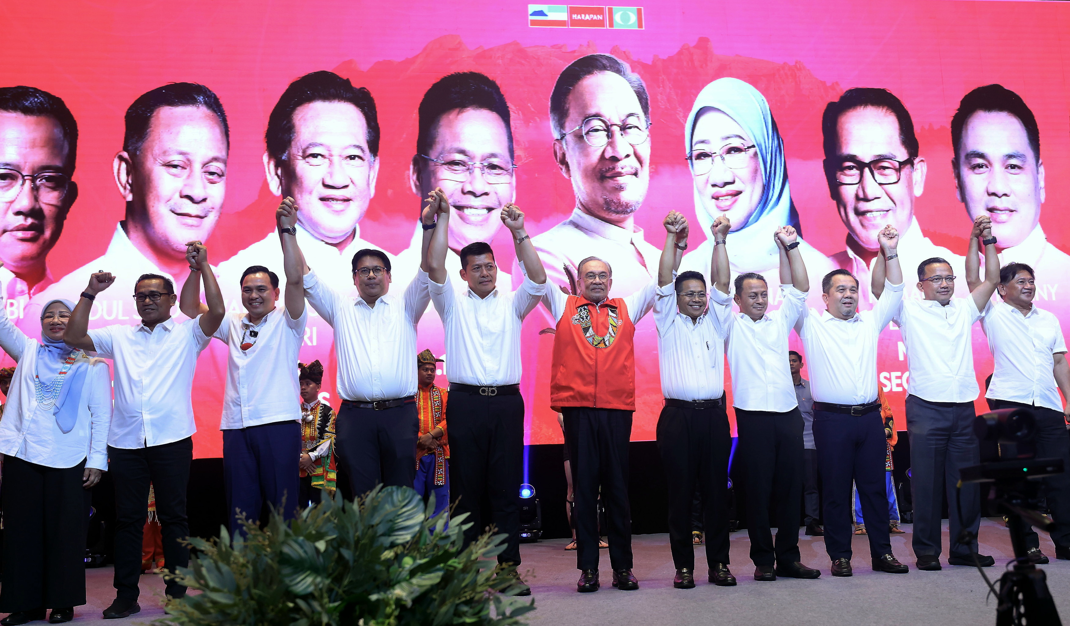 Anwar umum 10 calon KEADILAN PRN Sabah