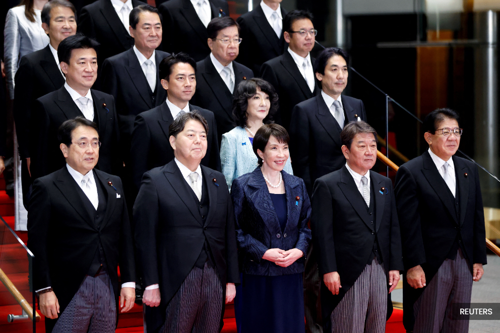 Japan to pledge bold spending increase in stimulus package, draft shows