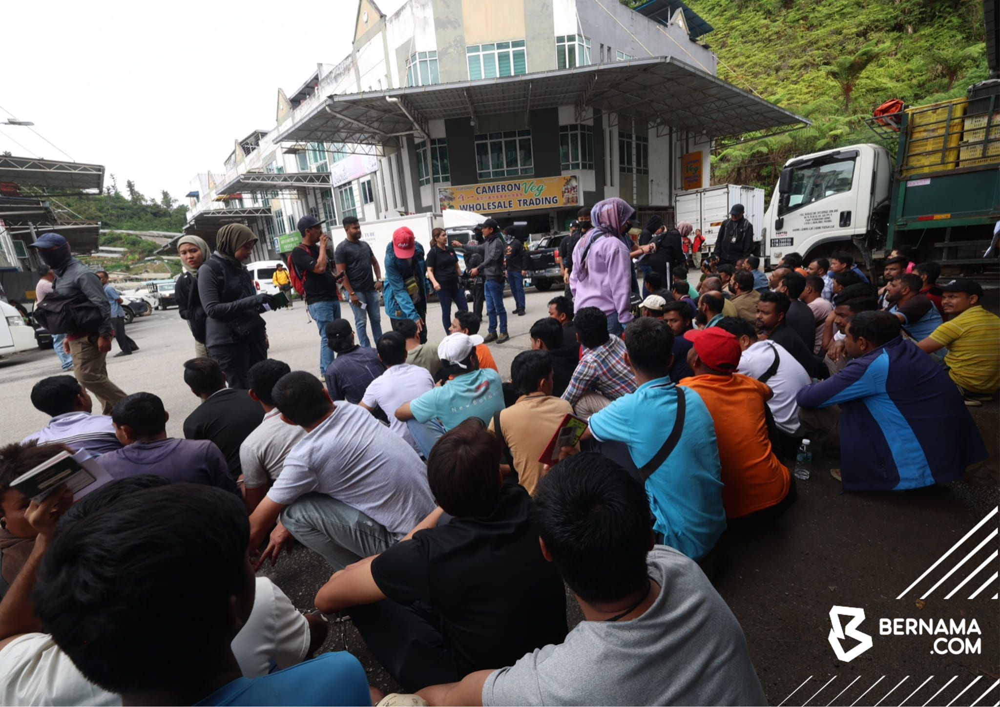 Imigresen gempur Cameron Highlands, lebih 460 warga asing ditahan